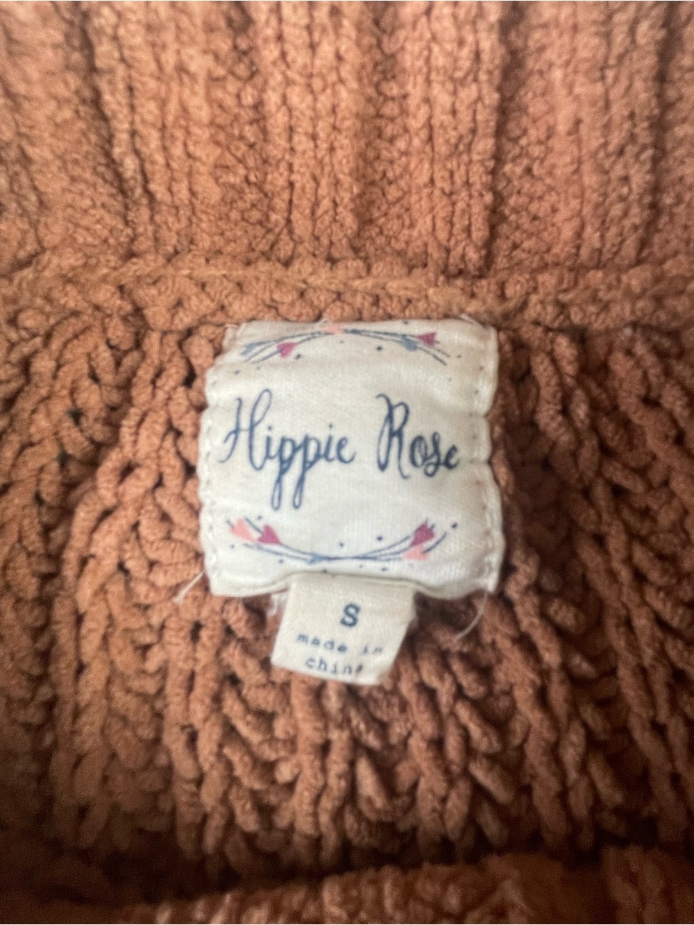 Hippie Rose Cable Knit Crewneck Cropped Sweater in Terracotta- oversized small - Picture 2 of 7
